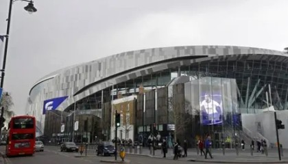 英超三强遭遇滑铁卢：曼联、利物浦、切尔西逆转危机